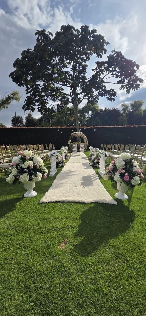 Bodas Campestres, Decoraciones Con Flores, Decoraciones De Iglesias, Bodas En Bogota (10)