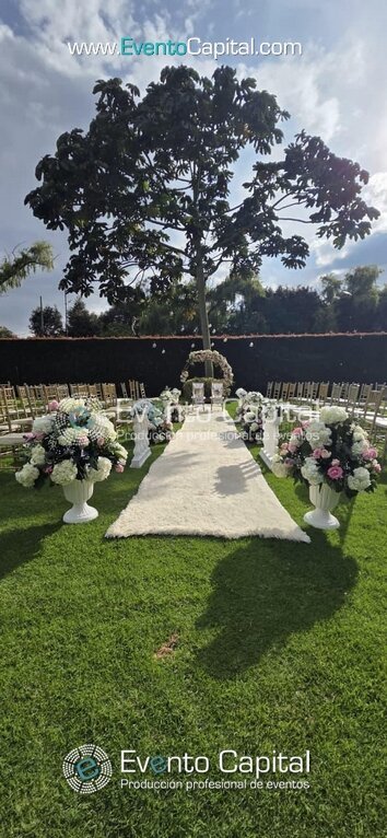 Bodas Campestres, Decoraciones Con Flores, Decoraciones De Iglesias, Bodas En Bogota (10)