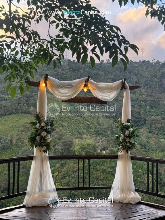 Bodas Campestres, Decoraciones Con Flores, Decoraciones De Iglesias, Bodas En Bogota (2)