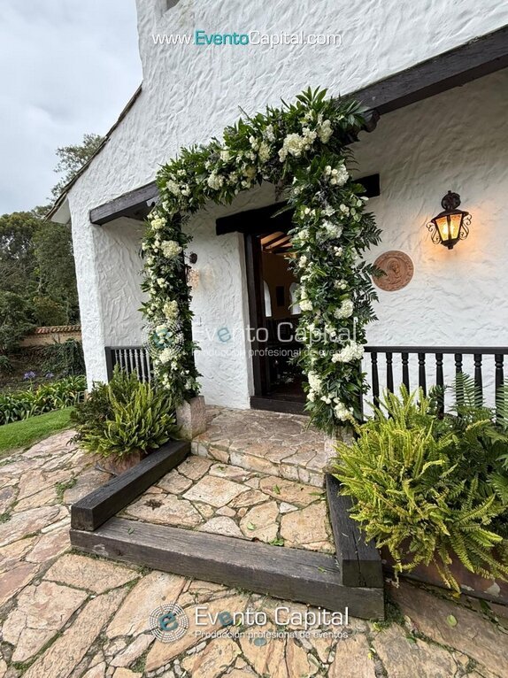 Bodas Campestres, Decoraciones Con Flores, Decoraciones De Iglesias, Bodas En Bogota (3)