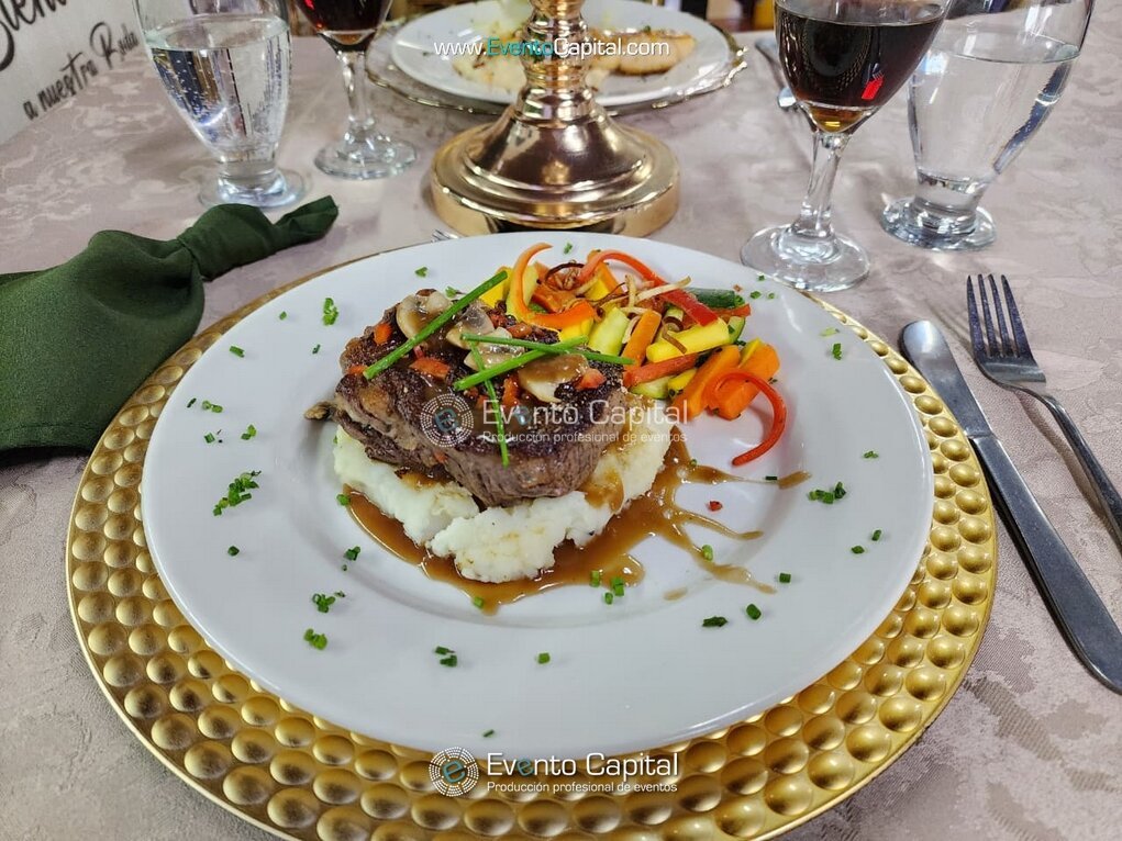 CARTA MENU SERVICIO BUFFET EN BOGOTA PLATO GOURMET PLAN DELUXE CENA PARA BODAS QUINCE AÑOS EVENTOS EN BOGOTA (24)