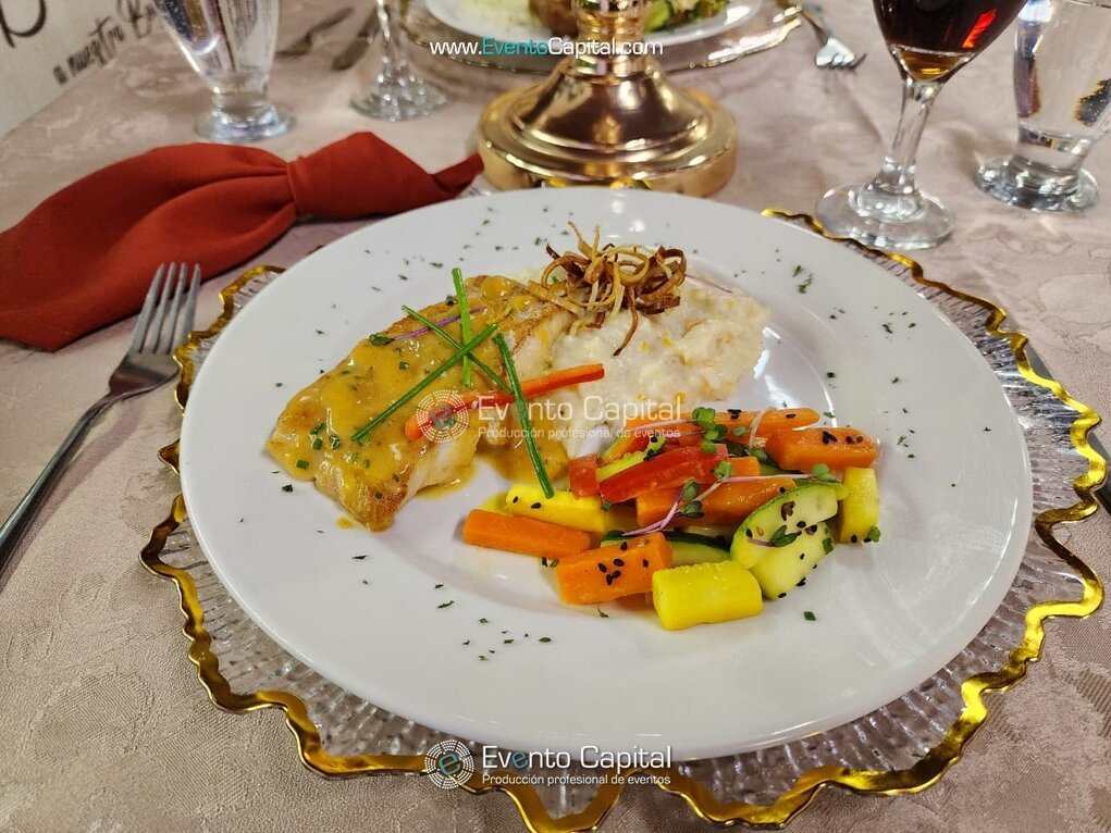 CARTA MENU SERVICIO BUFFET EN BOGOTA PLATO GOURMET PLAN DELUXE CENA PARA BODAS QUINCE AÑOS EVENTOS EN BOGOTA (28)