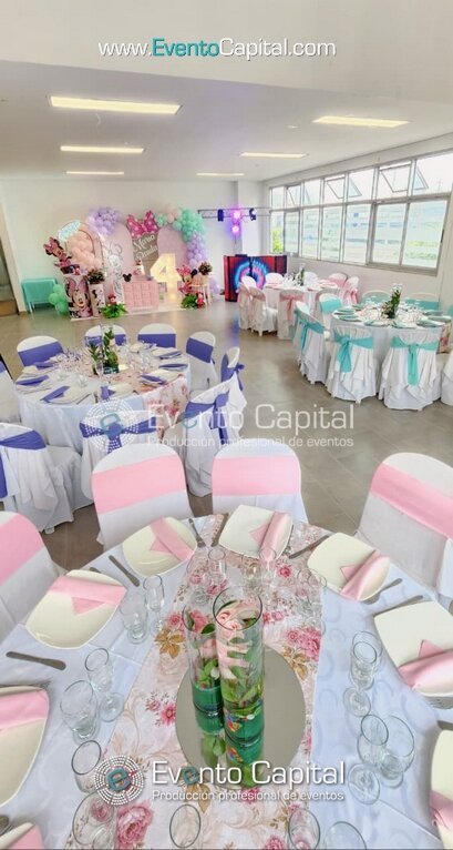 PLAN TODO INCLUIDO DECORACION CABINA DJ SILLAS RIMAX FORROS PARA SILLAS (4)