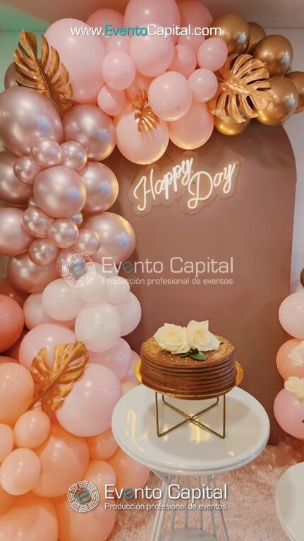 STAND DE FOTOS CUMPLEAÑOS COFRE TORTA ARCO DE GLOBOS (3)