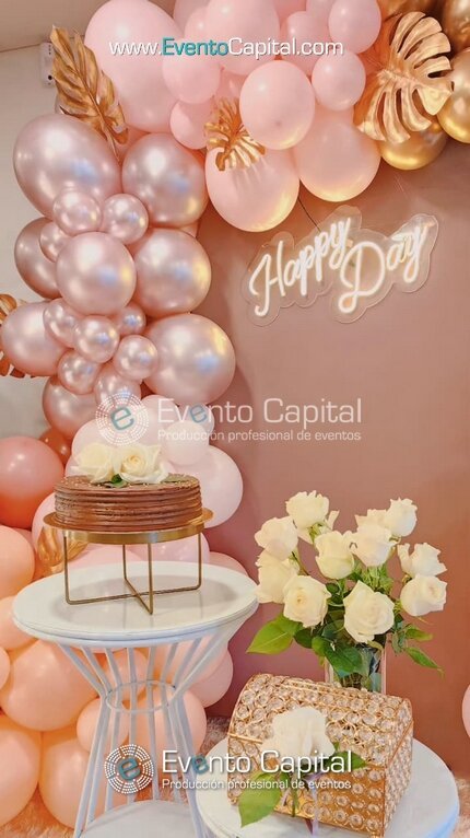 STAND DE FOTOS CUMPLEAÑOS COFRE TORTA ARCO DE GLOBOS (5)