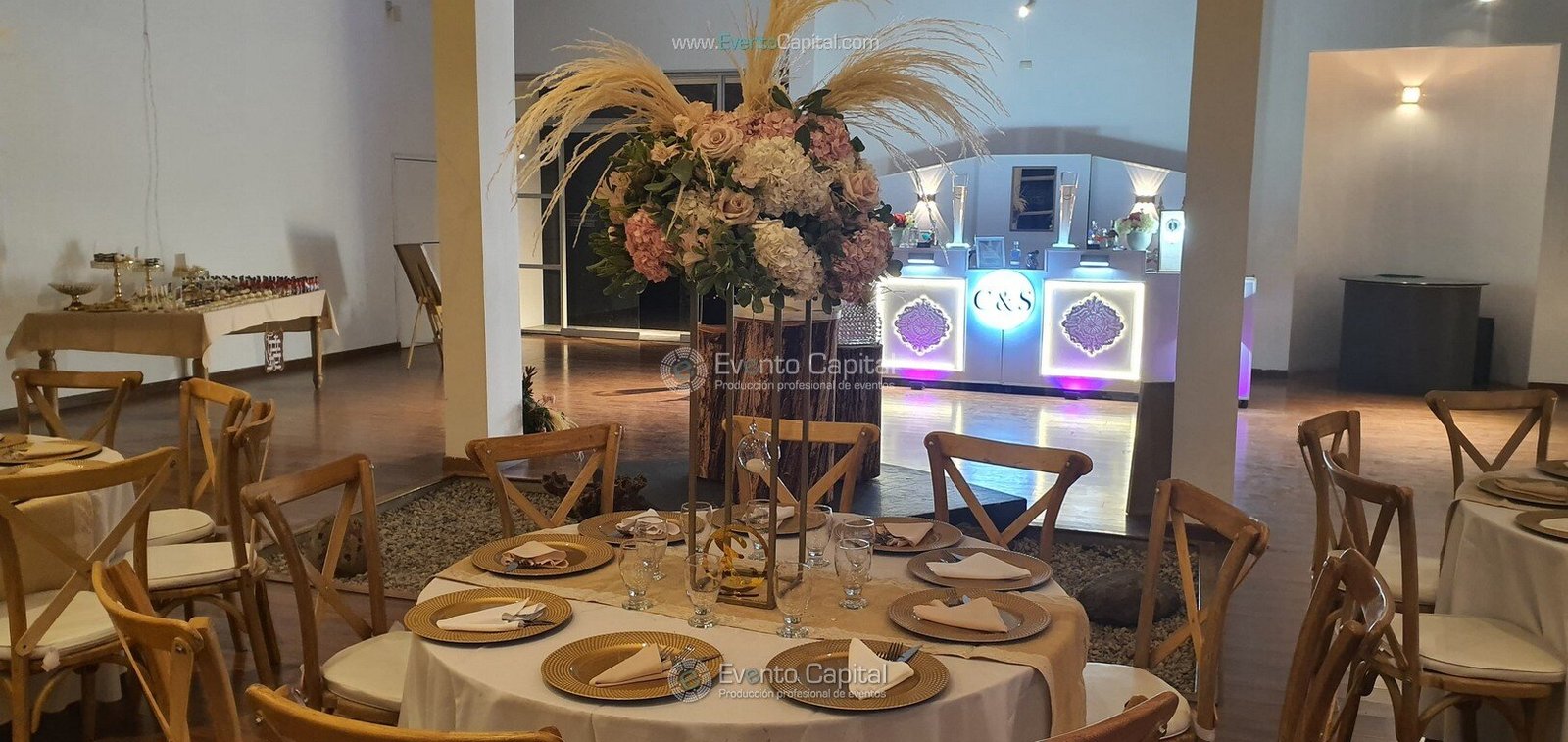 Decoracion Boda Sillas Crossback Centros De Mesa Torta Ponque (5)