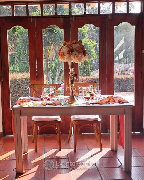 Plato Base En Ratan Y Candelabro Centro De Mesa Silla Crossback Manteleria D (11)