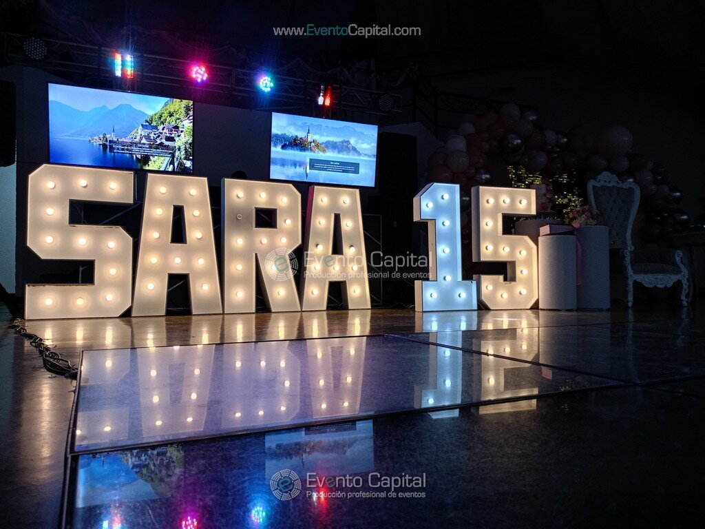 Quince Años Letras Luminosas Pista Led Pista De Baile Rosado Silla Tiffany Dorada Servilleta Dorada (4)